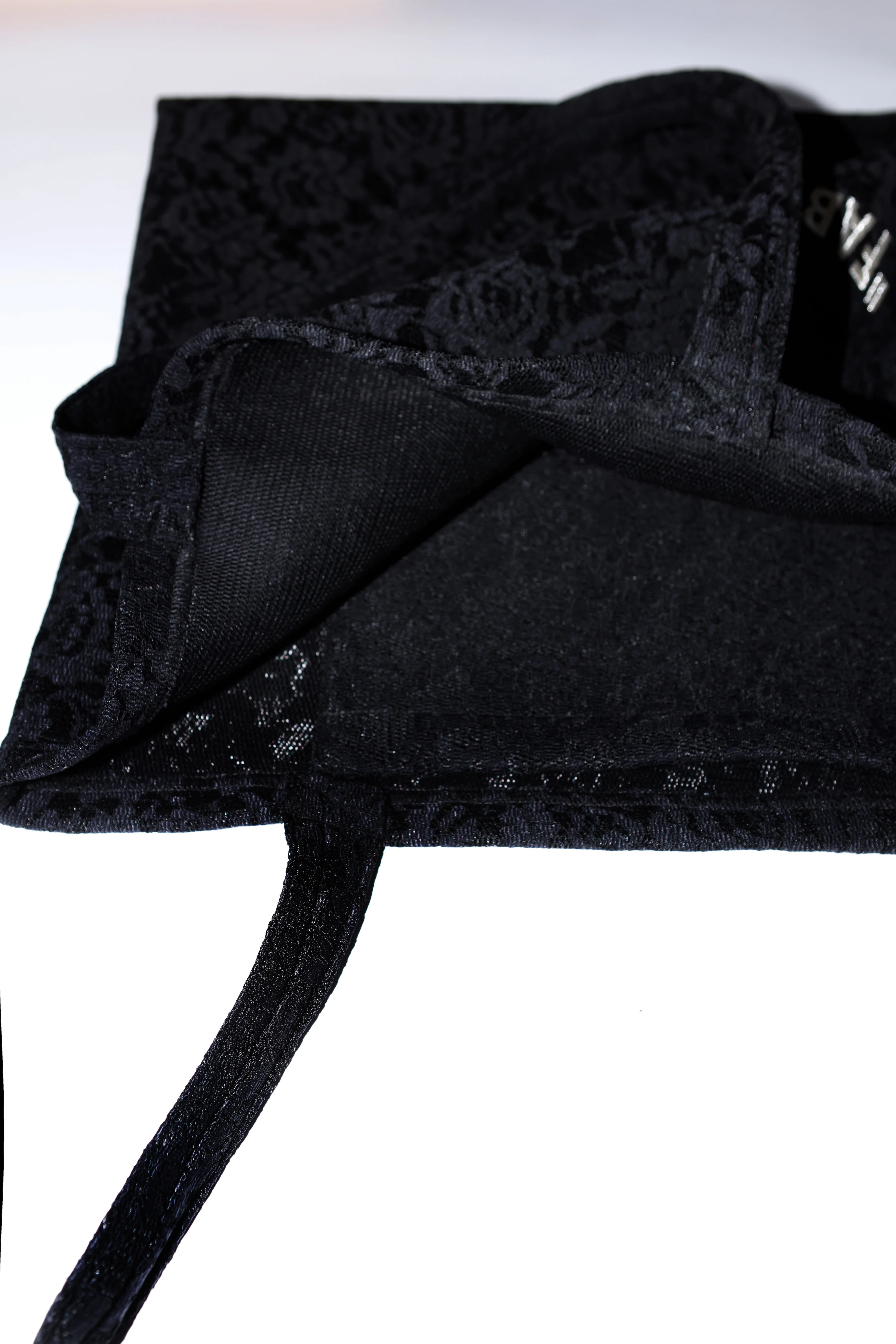 "FABRIC HAS NO GENDER" 18x24 Shopper Bag - Image 3